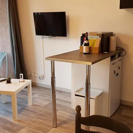 Les Oliviers 바라뤽레벵즈